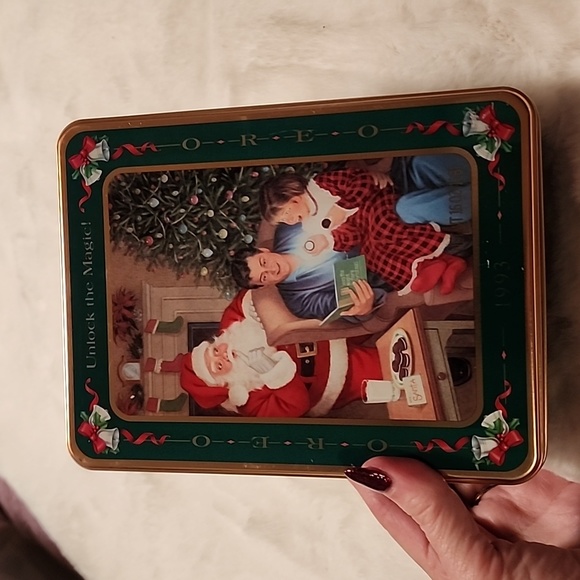 OREO Tin Can  Christmas Other - OREO UNLOCK THE MAGIC TIN  CHRISTMAS CAN. 1993